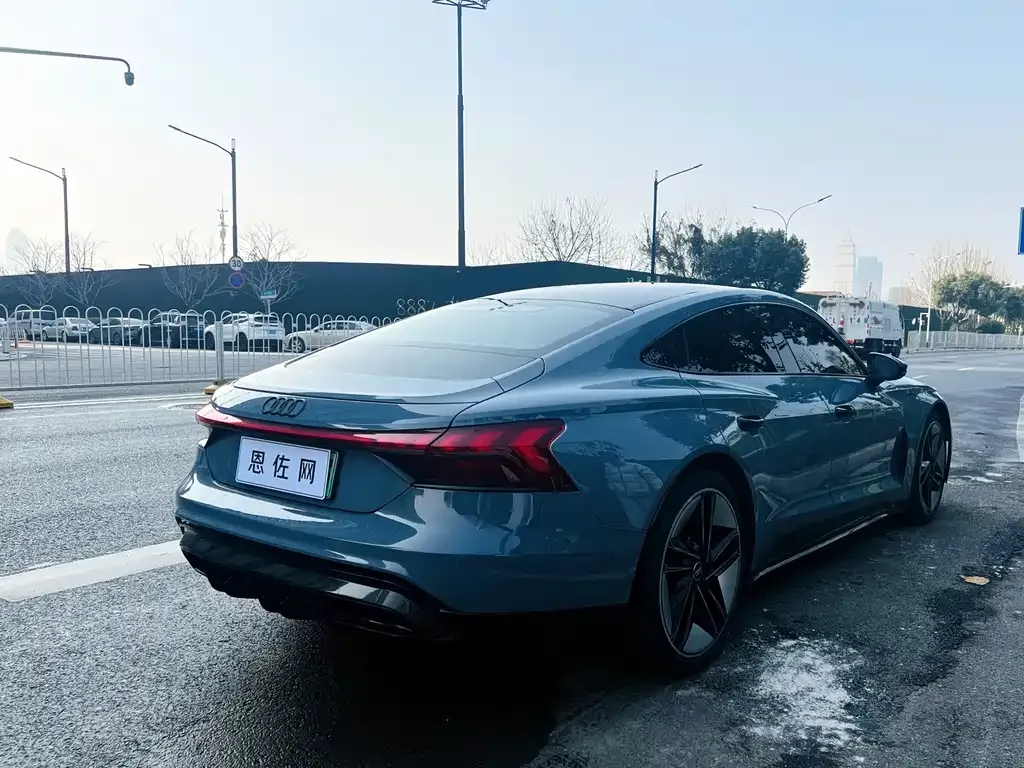 Audi RS e-tron GT 2023 из CN, фото 9