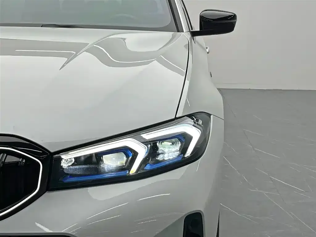 BMW 3 Series 2025 из CN, фото 2