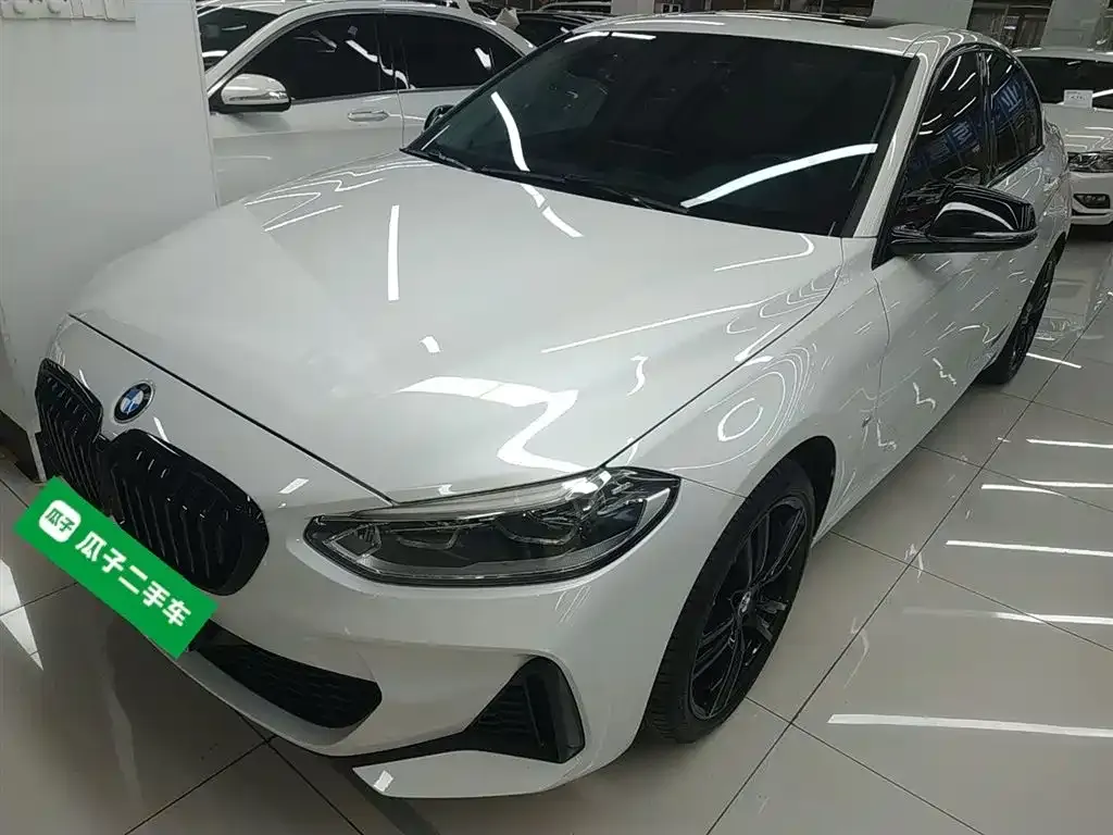 BMW 1 Series 2022 из CN, фото 1