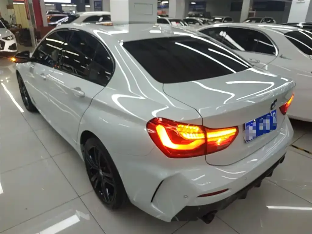 BMW 1 Series 2022 из CN, фото 2