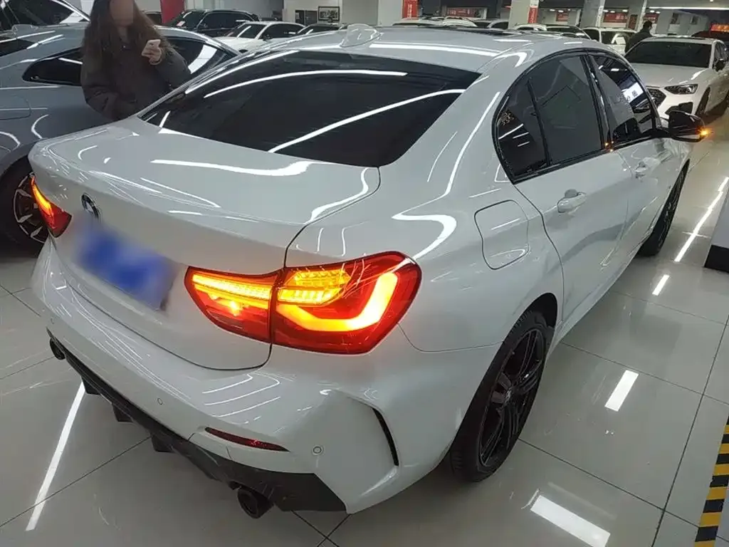 BMW 1 Series 2022 из CN, фото 3