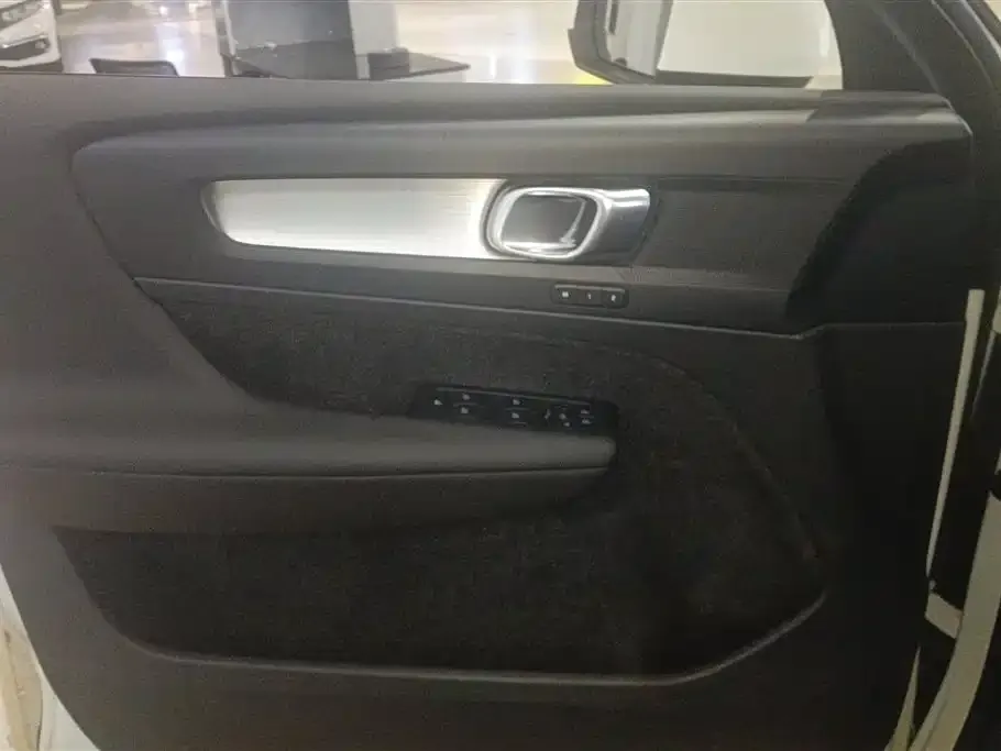 Volvo XC40 2022 из CN, фото 2