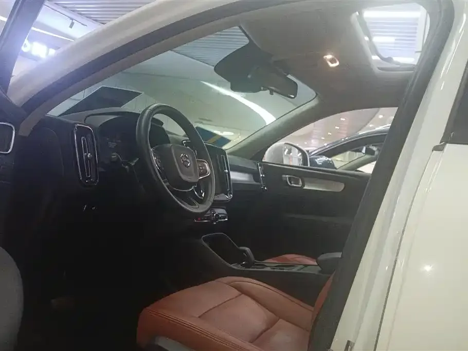Volvo XC40 2022 из CN, фото 5