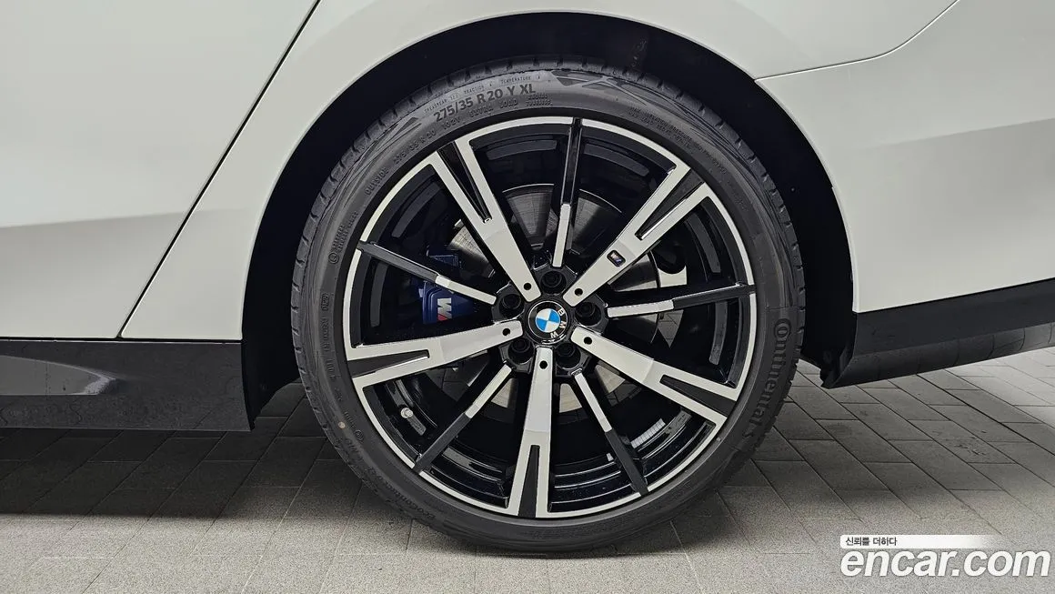 BMW 5-Series 2025 из KR, фото 7