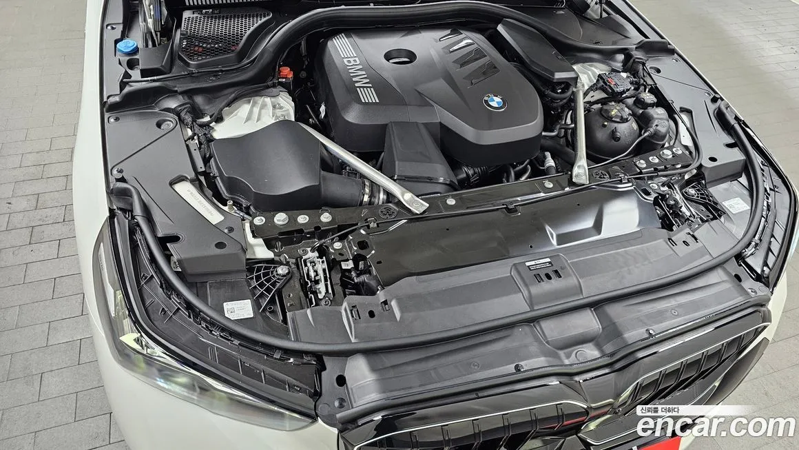 BMW 5-Series 2025 из KR, фото 8