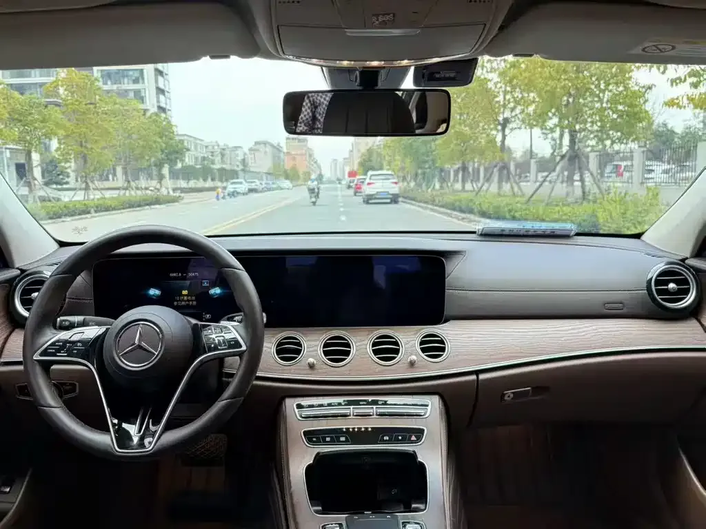 Mercedes-Benz E-Class 2022 из CN, фото 3