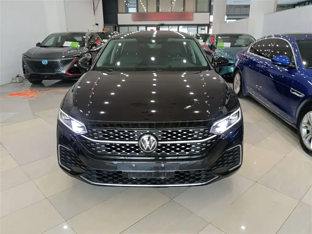 Volkswagen Passat 2022 из CN, фото 2