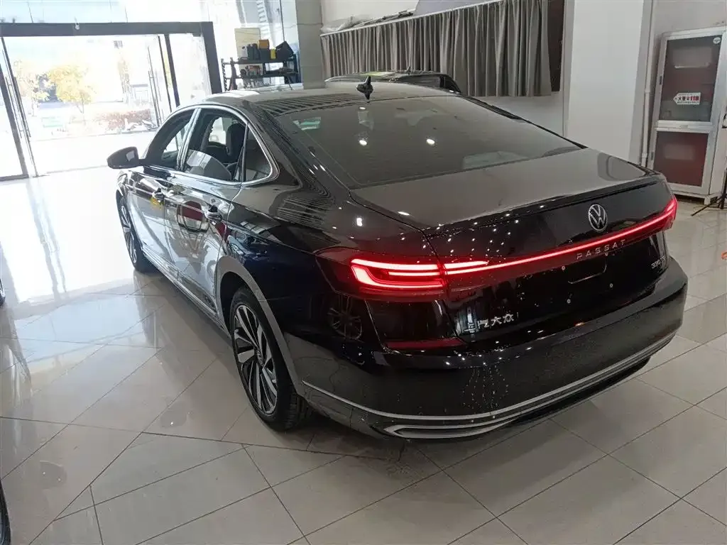 Volkswagen Passat 2022 из CN, фото 5