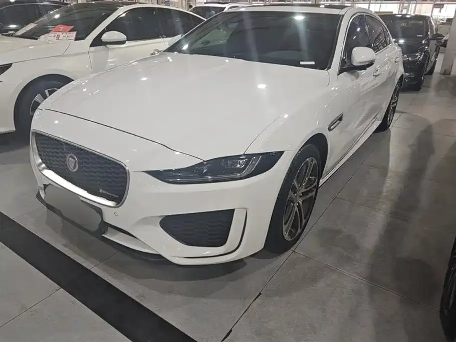Jaguar XEL — фото 1