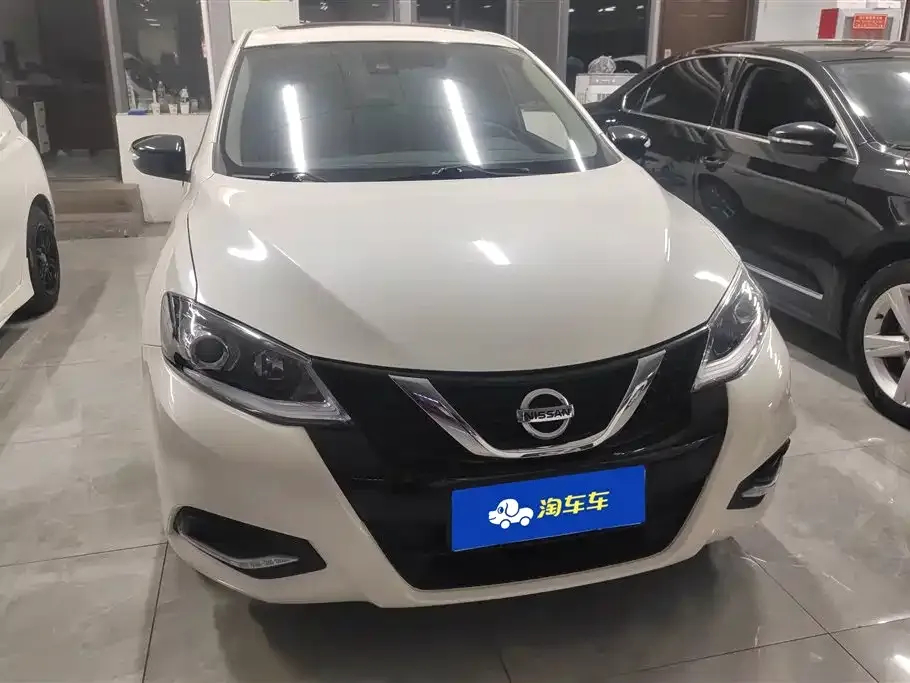 Nissan Tiida 2022 из CN, фото 2