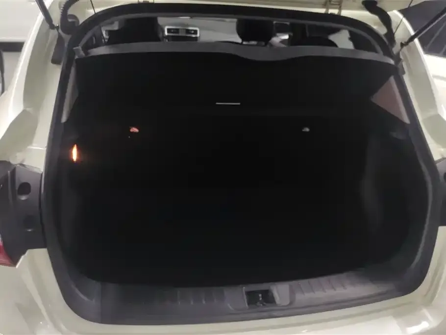 Nissan Tiida 2022 из CN, фото 4