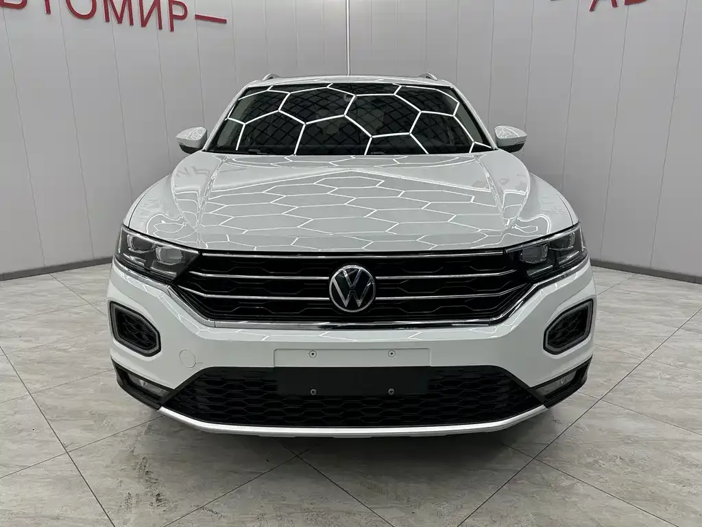 Volkswagen T-Roc — фото 7