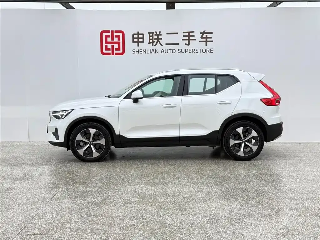 Volvo XC40 2024 из CN, фото 8