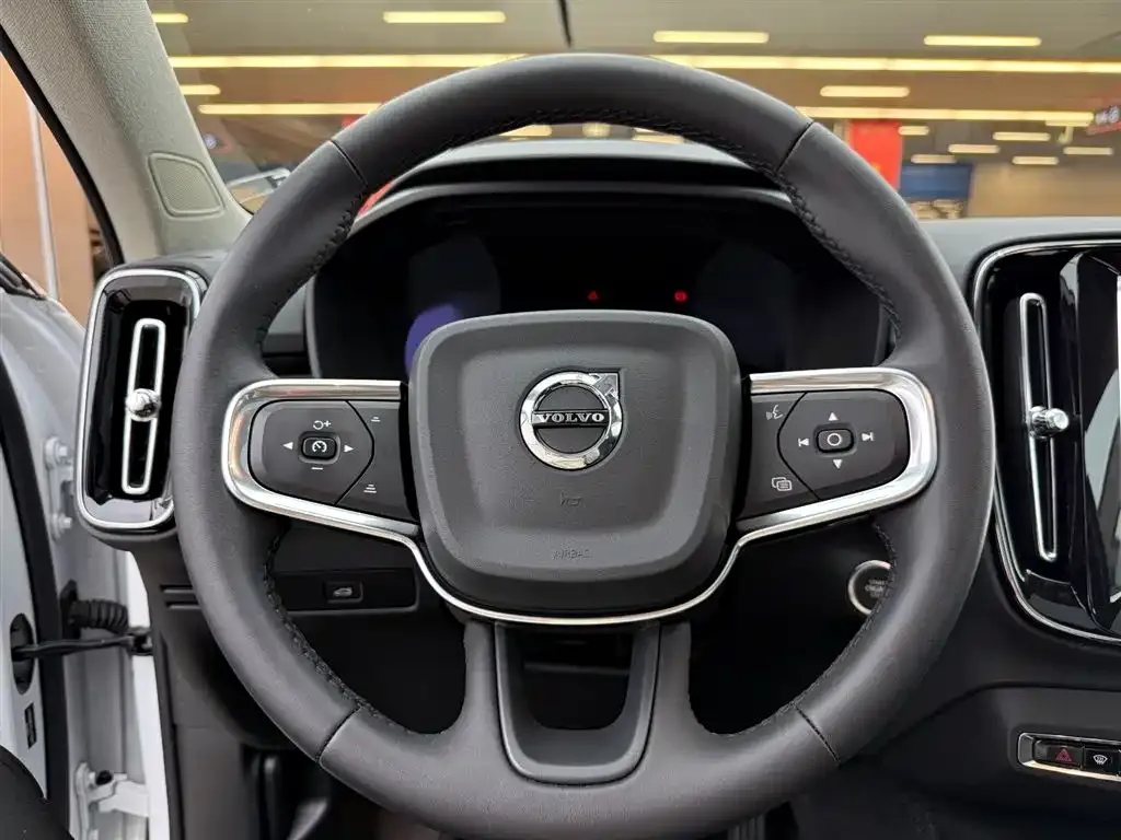 Volvo XC40 2024 из CN, фото 6