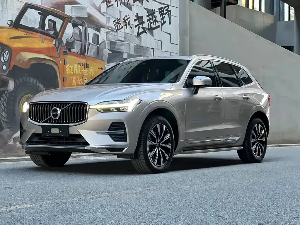Volvo XC60 2022 из CN, фото 1