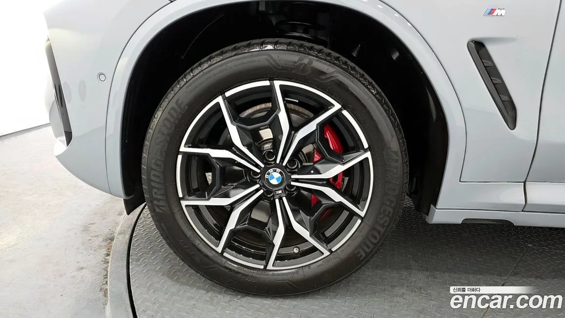 BMW X4 2023 из KR, фото 5