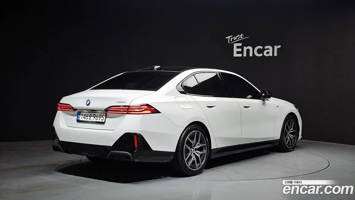 BMW 5-Series 2025 из KR, фото 2
