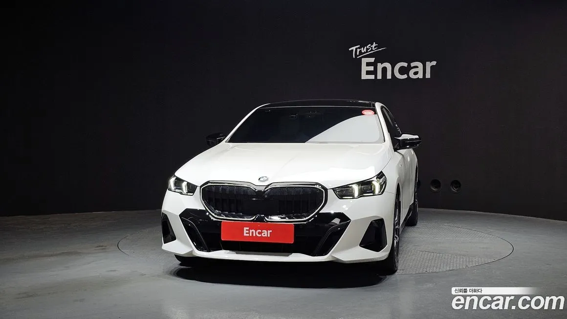 BMW 5-Series 2025 из KR, фото 3