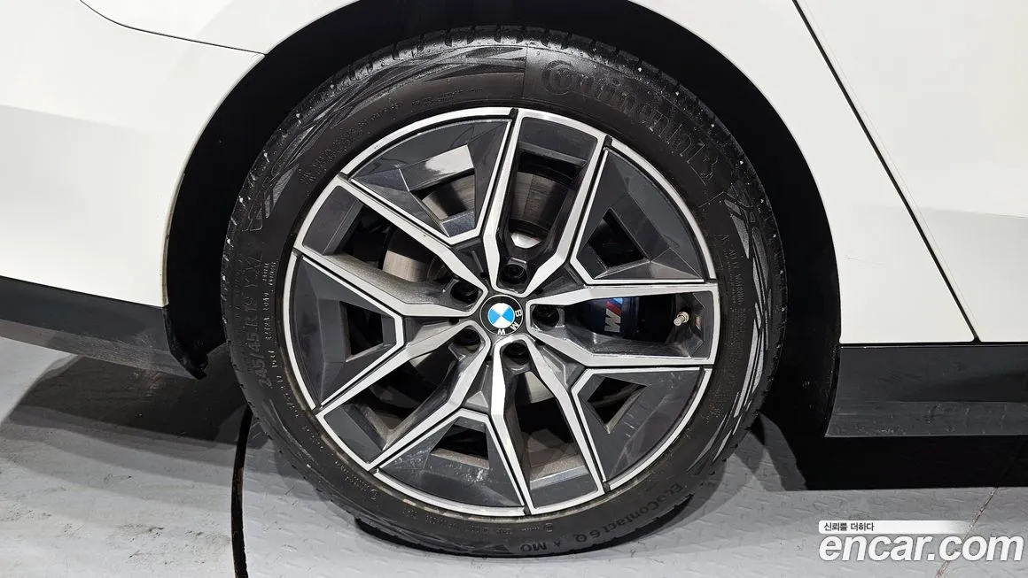 BMW 5-Series 2025 из KR, фото 6