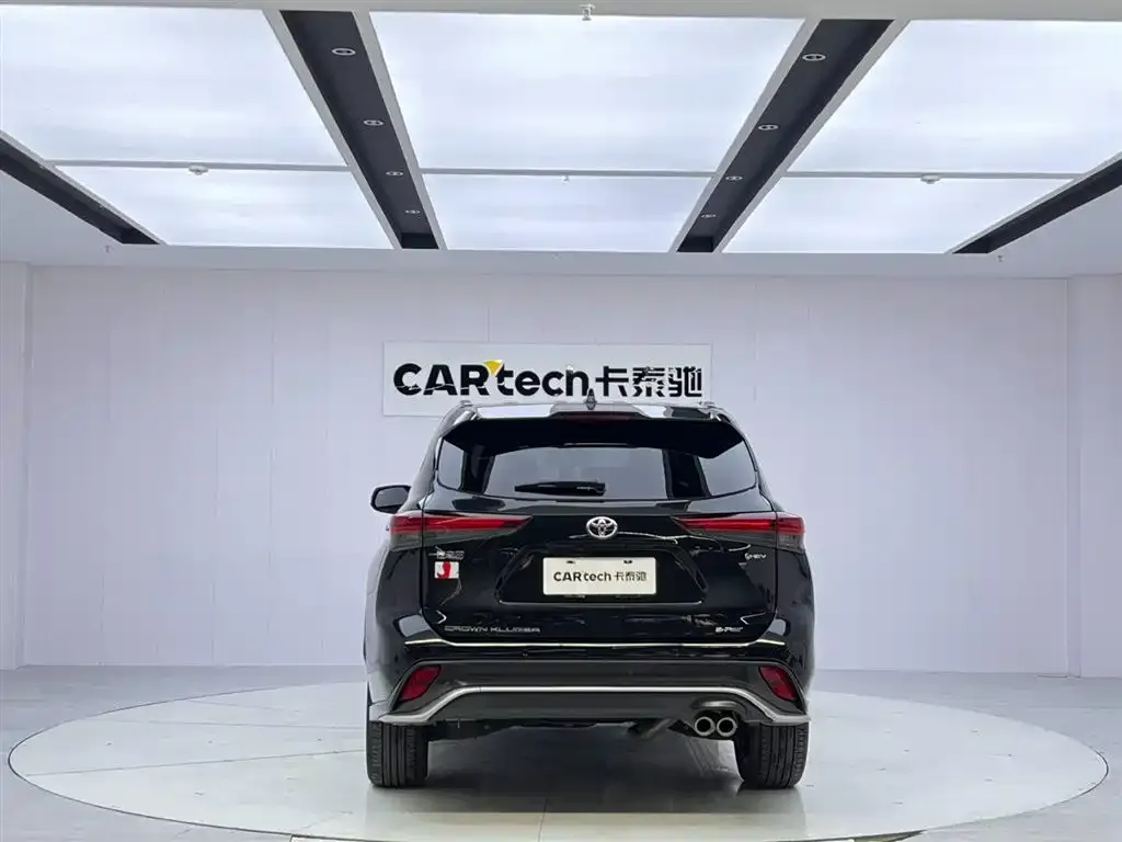 Toyota Crown Kluger 2024 из CN, фото 7