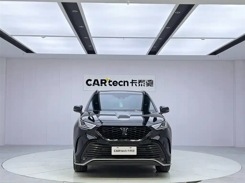 Toyota Crown Kluger 2024 из CN, фото 3