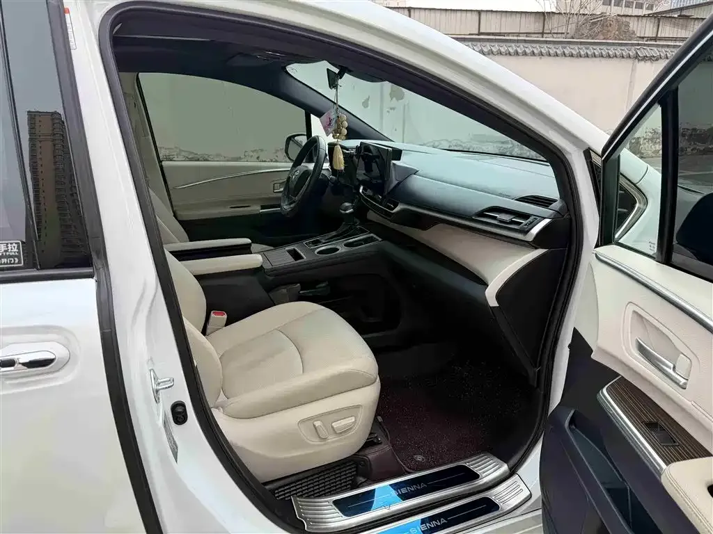 Toyota Granvia 2024 из CN, фото 7