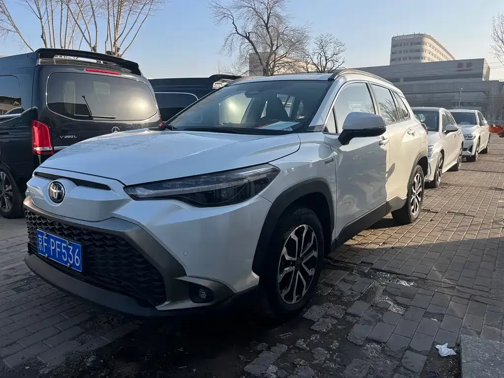 Toyota Frontlander 2023 из CN, фото 1