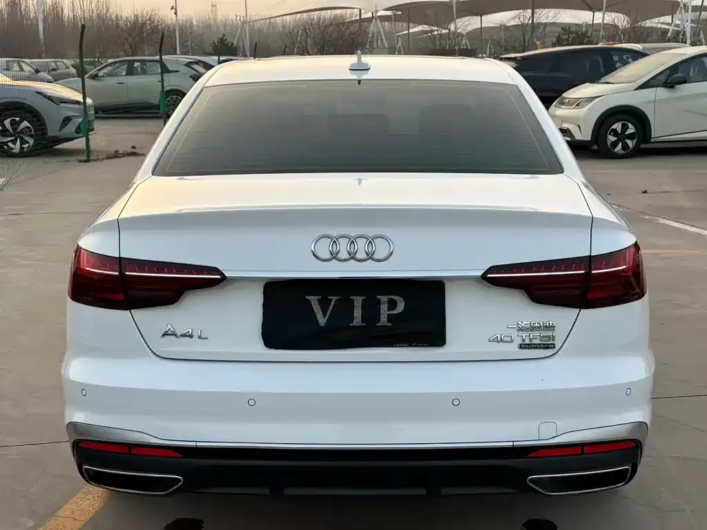 Audi A4L 2021 из CN, фото 8