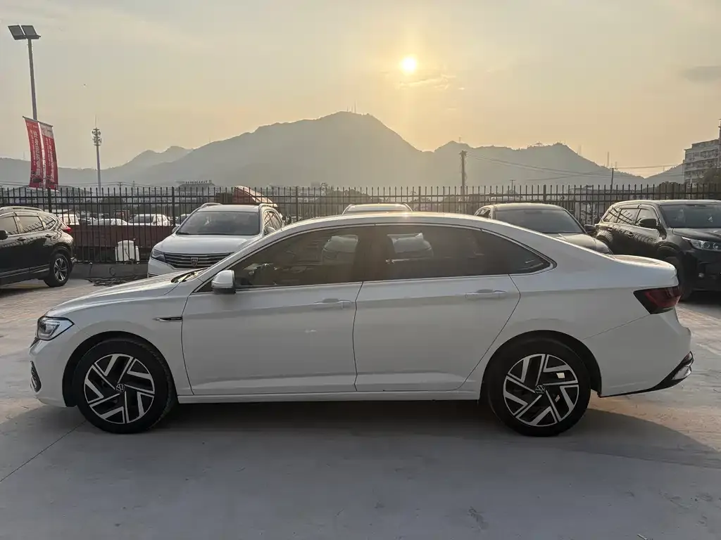 Volkswagen Sagitar 2022 из CN, фото 4