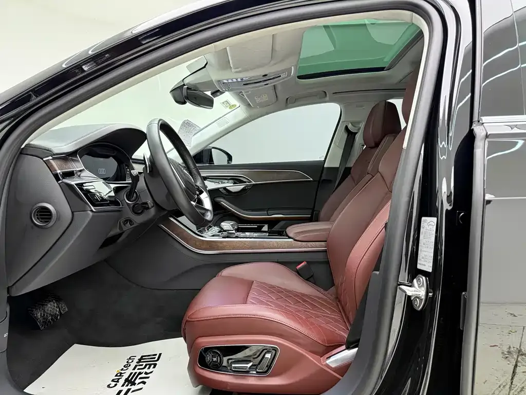Audi A8 2022 из CN, фото 3