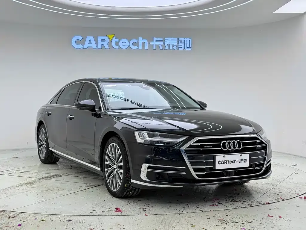 Audi A8 2022 из CN, фото 4