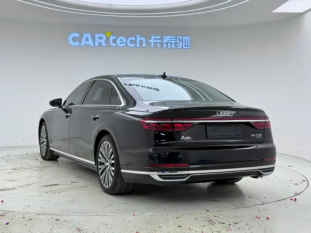 Audi A8 2022 из CN, фото 5