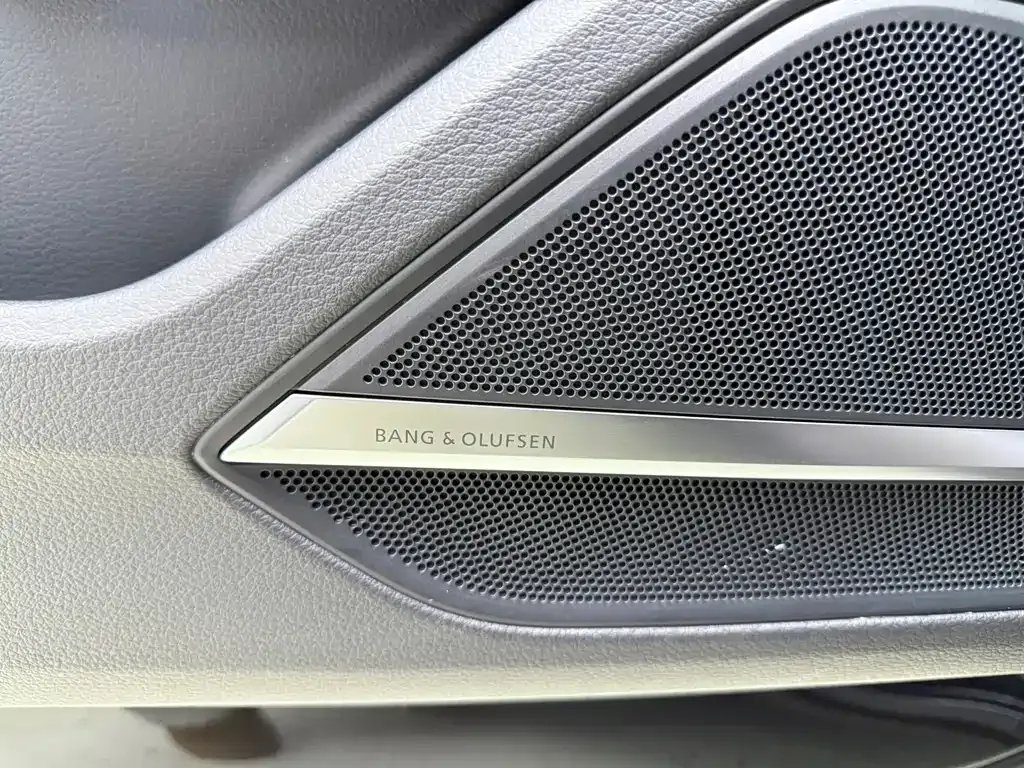 Audi A8 2022 из CN, фото 10