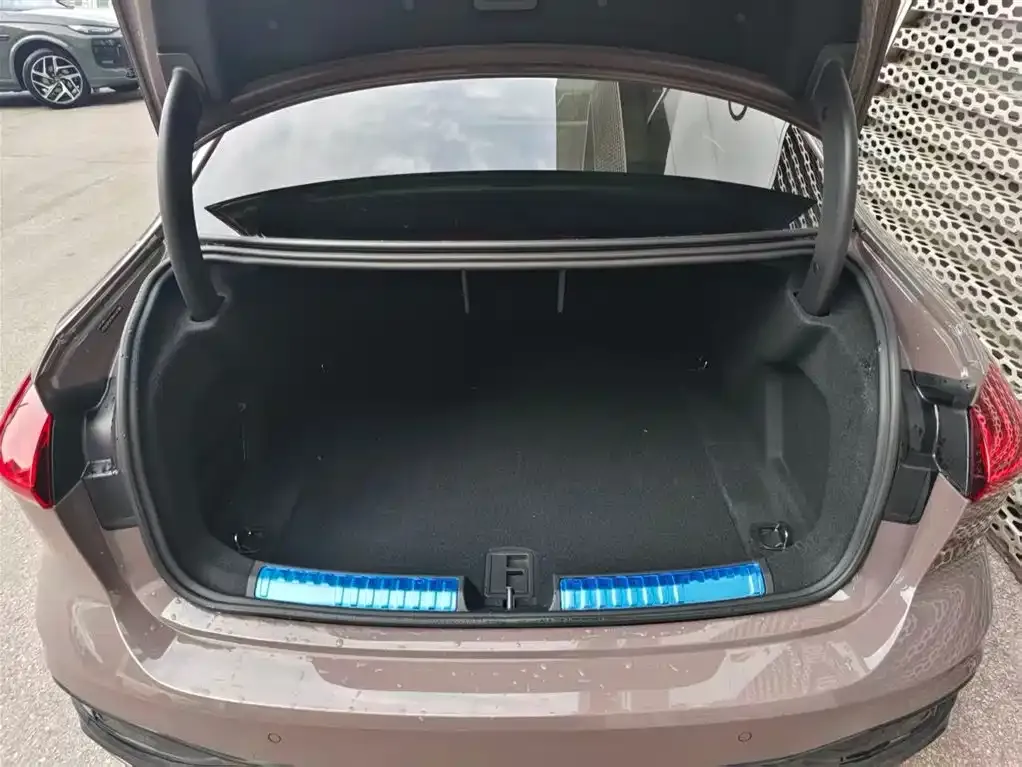 Audi A5L 2025 из CN, фото 5