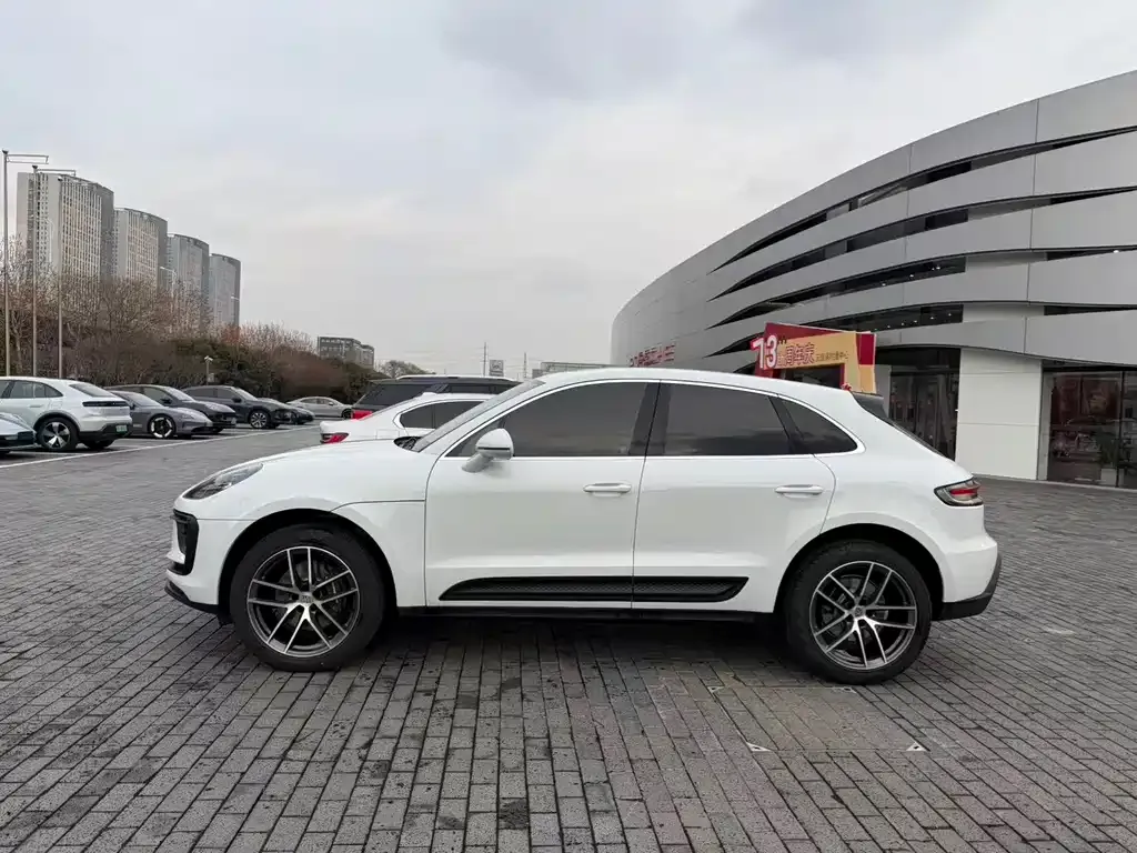 Porsche Macan 2026 из CN, фото 8