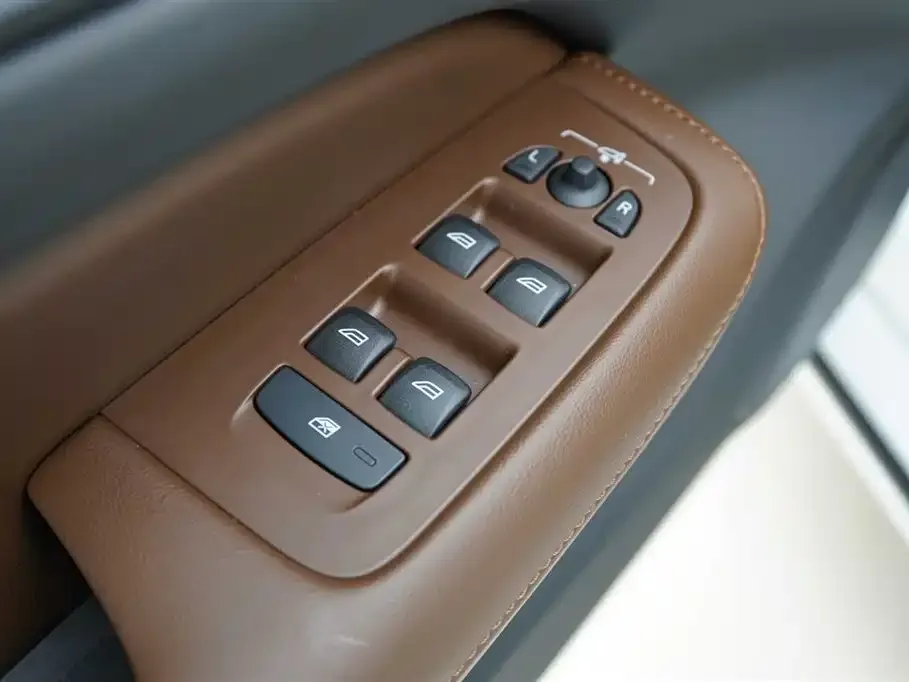Volvo S60 2026 из CN, фото 10