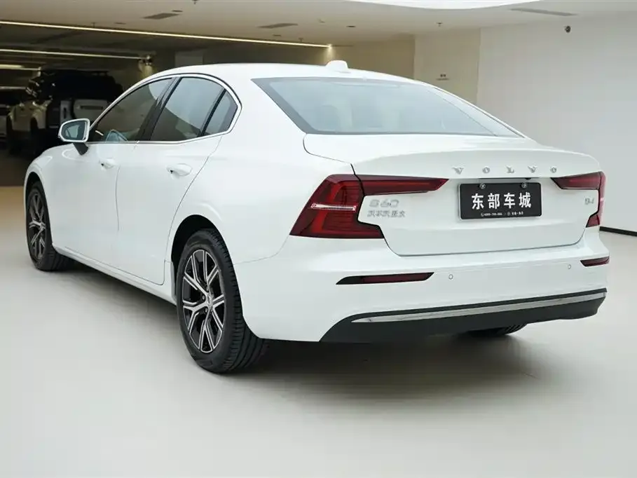 Volvo S60 2026 из CN, фото 2