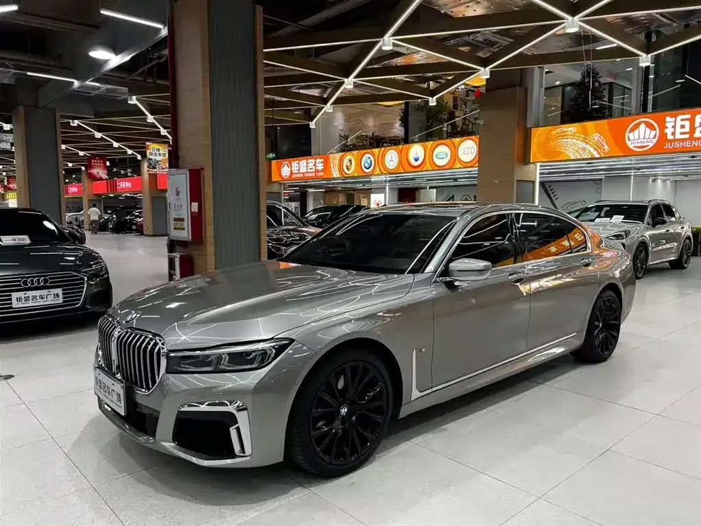 BMW 7 Series 2021 из CN, фото 1