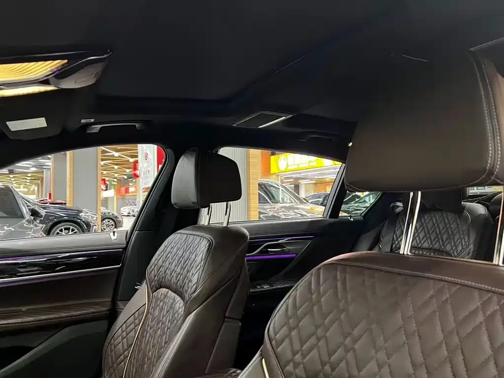 BMW 7 Series 2021 из CN, фото 2