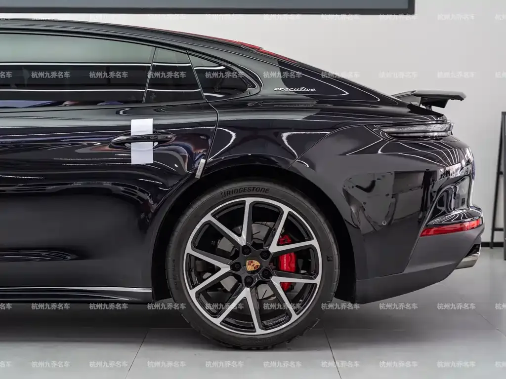 Porsche Panamera 2025 из CN, фото 7