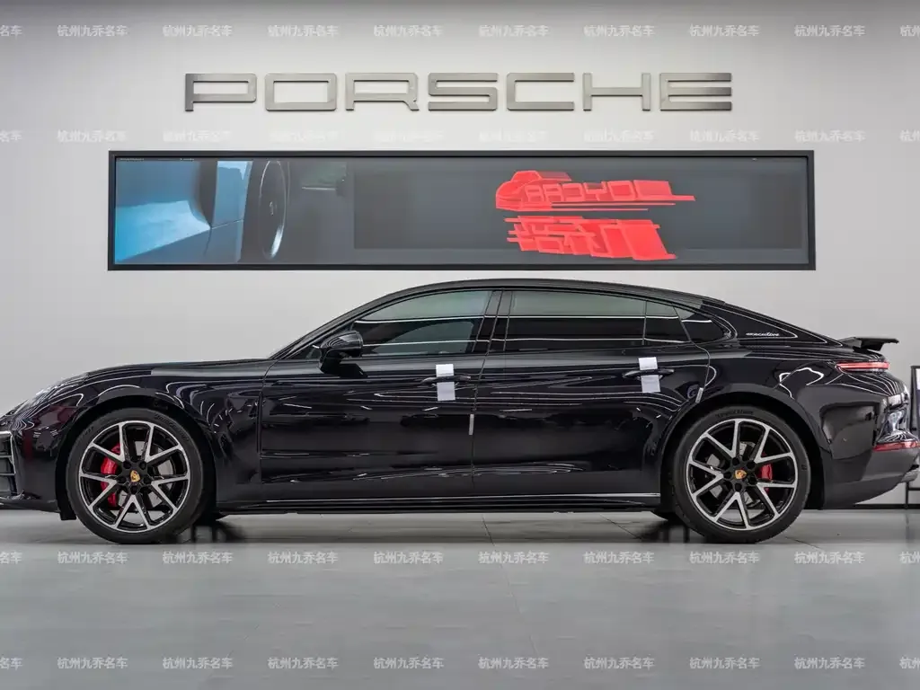 Porsche Panamera 2025 из CN, фото 5