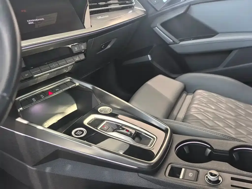 Audi A3 2024 из CN, фото 5