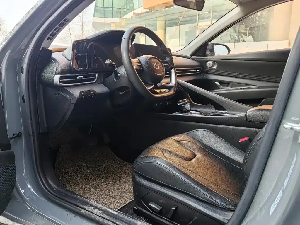 Hyundai Elantra 2022 из CN, фото 8