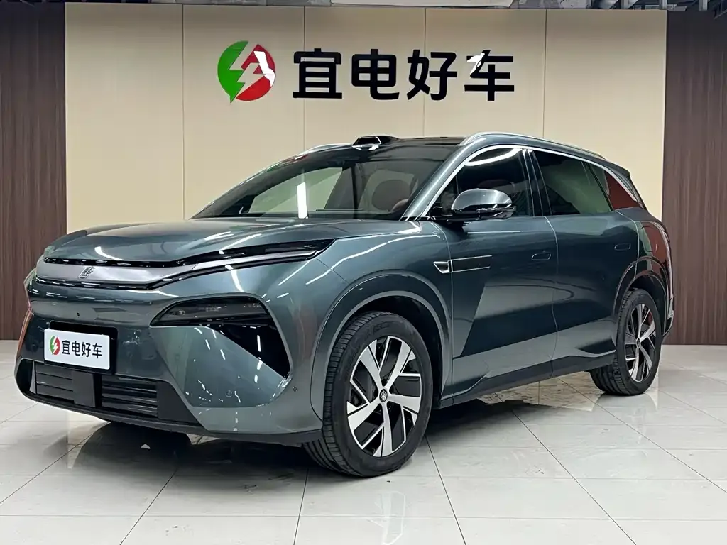 BYD Tang L — фото 1