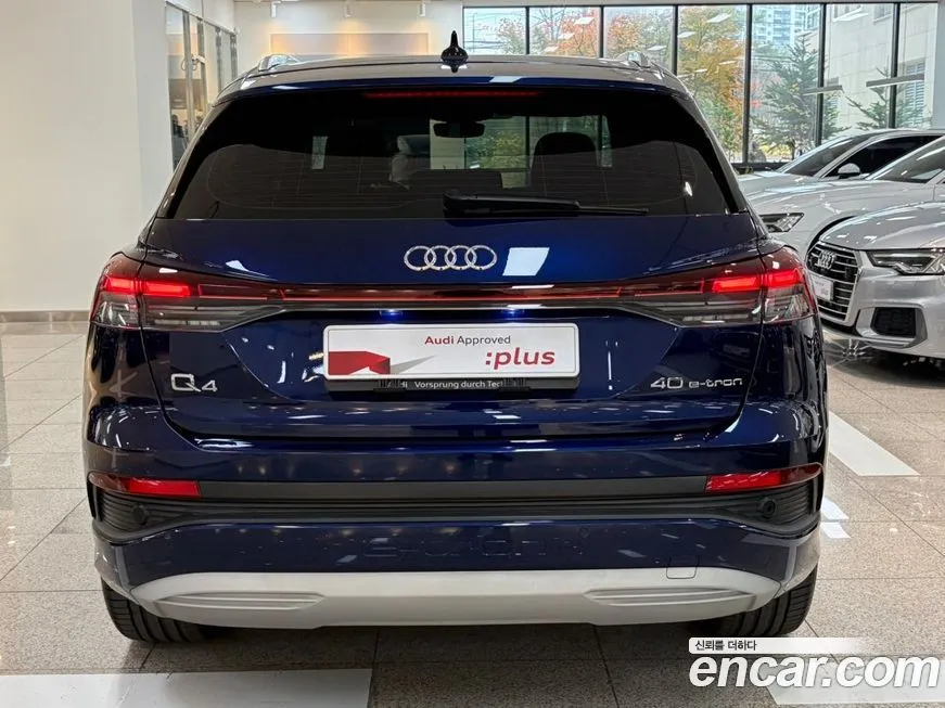 Audi Q4 e-tron — фото 10