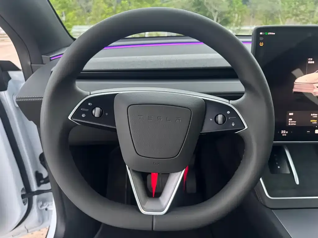Tesla Model Y L — фото 3