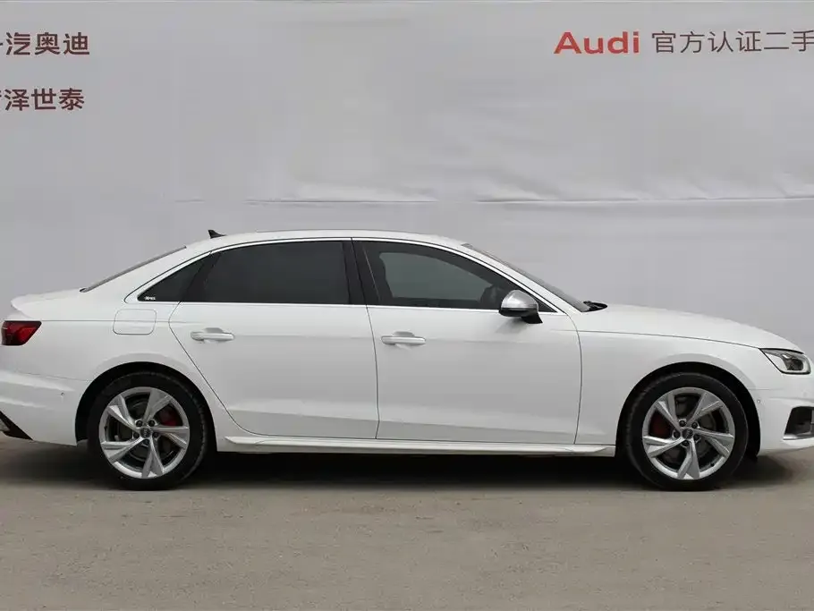 Audi A4L 2021 из CN, фото 5