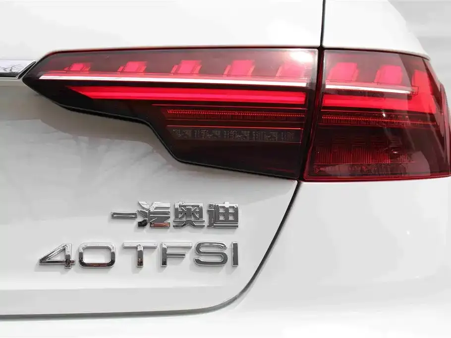 Audi A4L 2021 из CN, фото 9