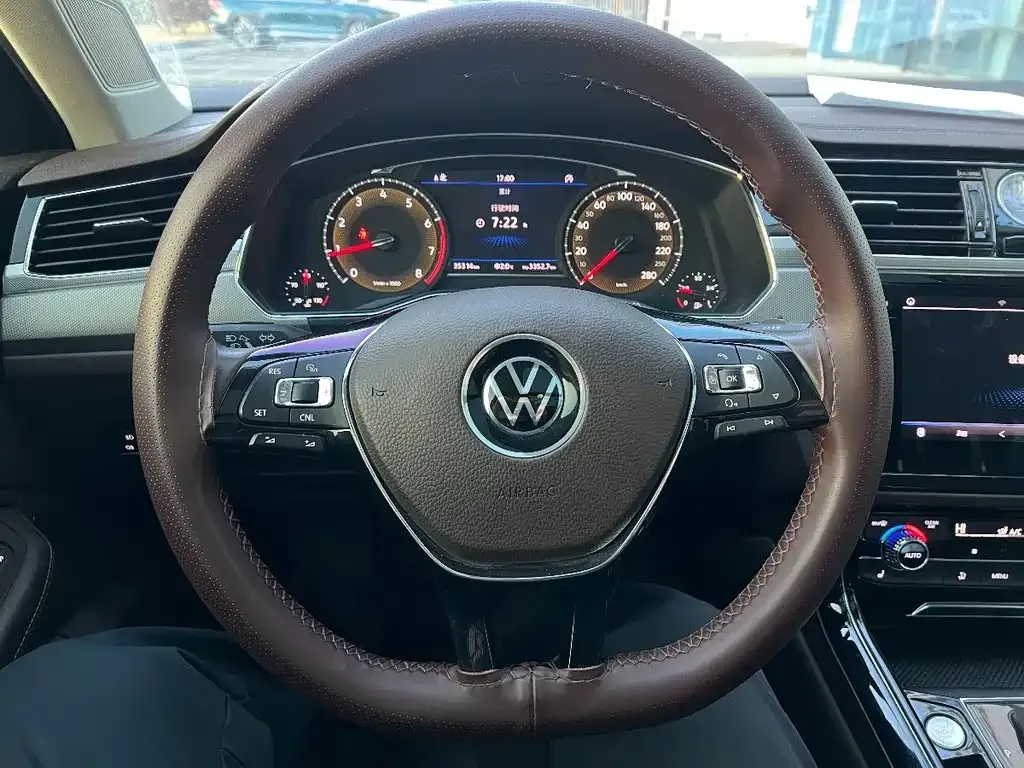 Volkswagen Phideon — фото 5