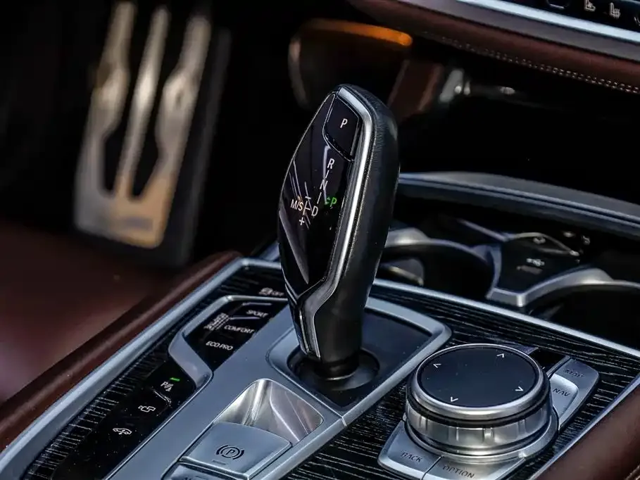 BMW 7 Series 2021 из CN, фото 7